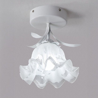Deckenleuchte mit floralem Glasschirmdesign