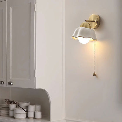 Brehn | Retro Weiße Blumen Wandleuchte - Vintage-Stil für Ihr Interieur