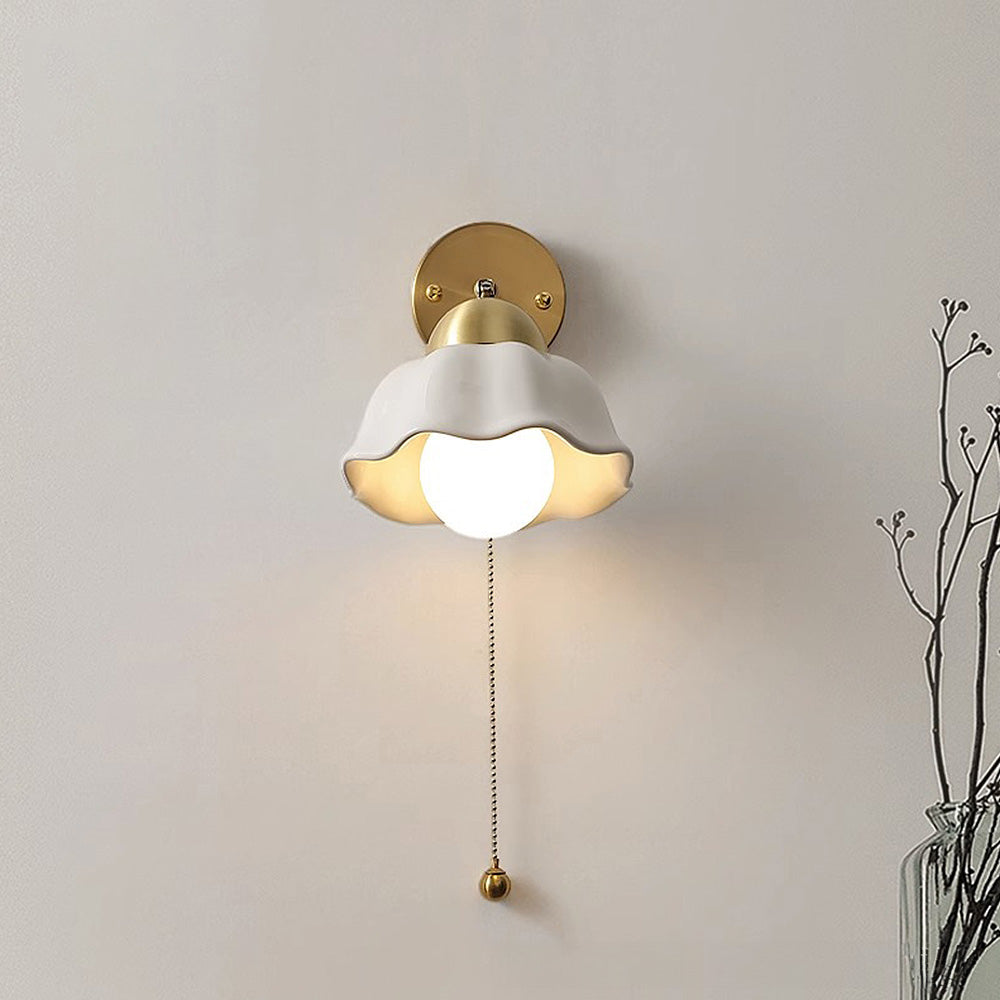 Brehn | Retro Weiße Blumen Wandleuchte - Vintage-Stil für Ihr Interieur