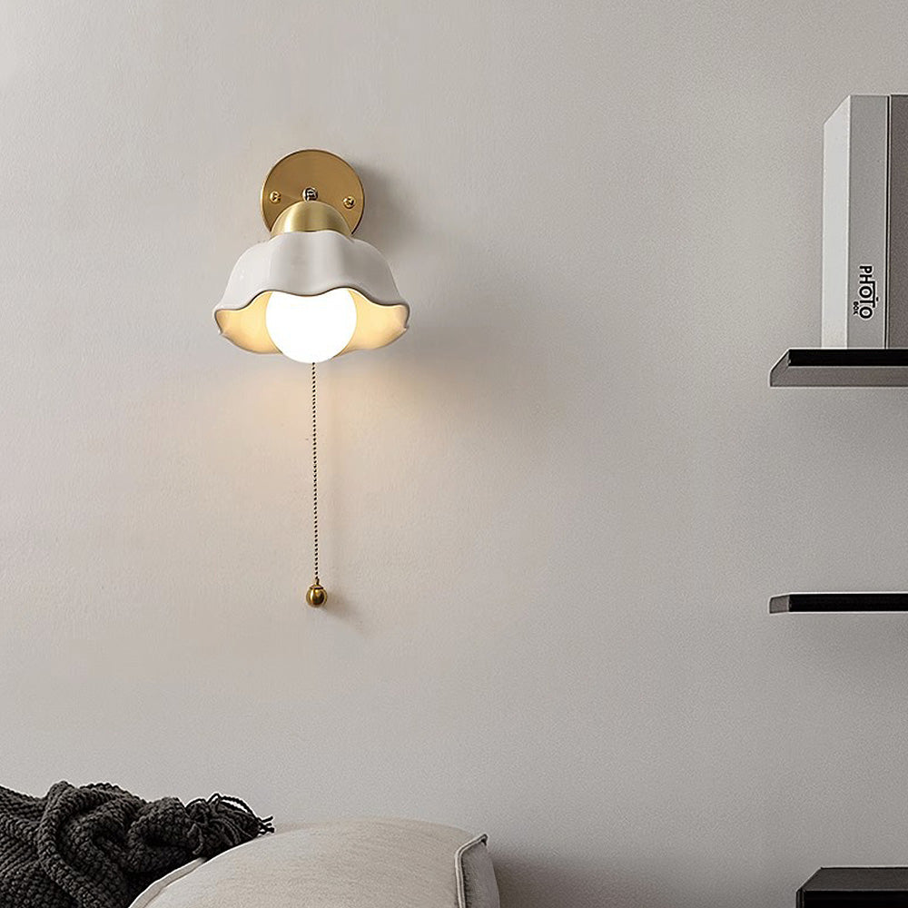 Brehn | Retro Weiße Blumen Wandleuchte - Vintage-Stil für Ihr Interieur