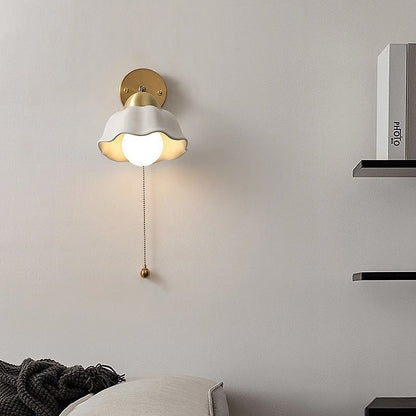 Brehn | Retro Weiße Blumen Wandleuchte - Vintage-Stil für Ihr Interieur
