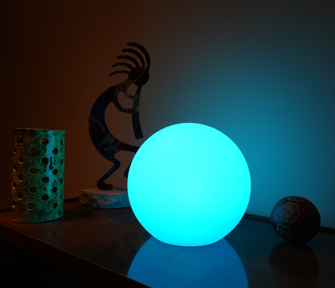 Moon Akku-LED-Tischleuchte für drinnen und draußen