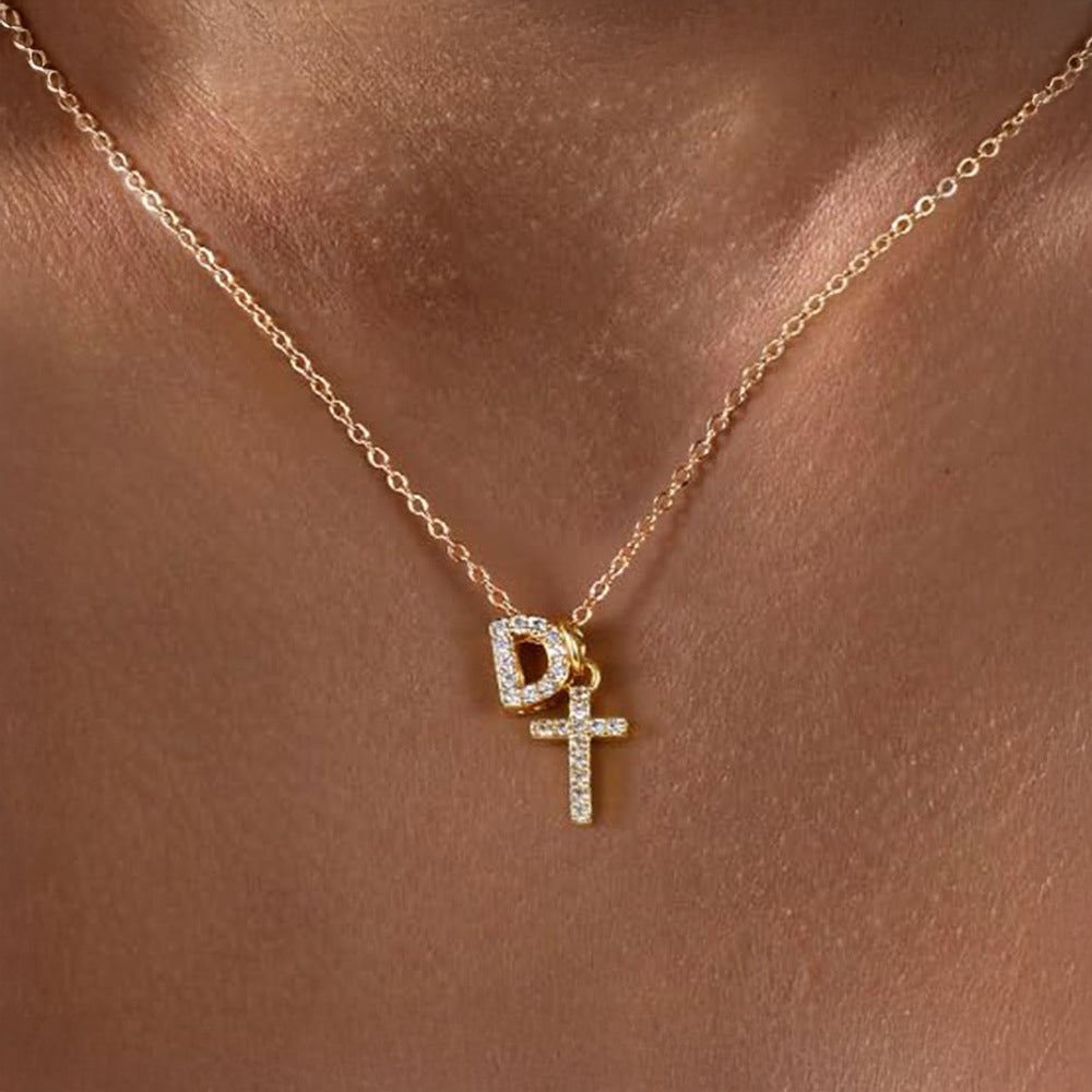 Brehn | Zarte Diamant Initial & Kreuz Halskette