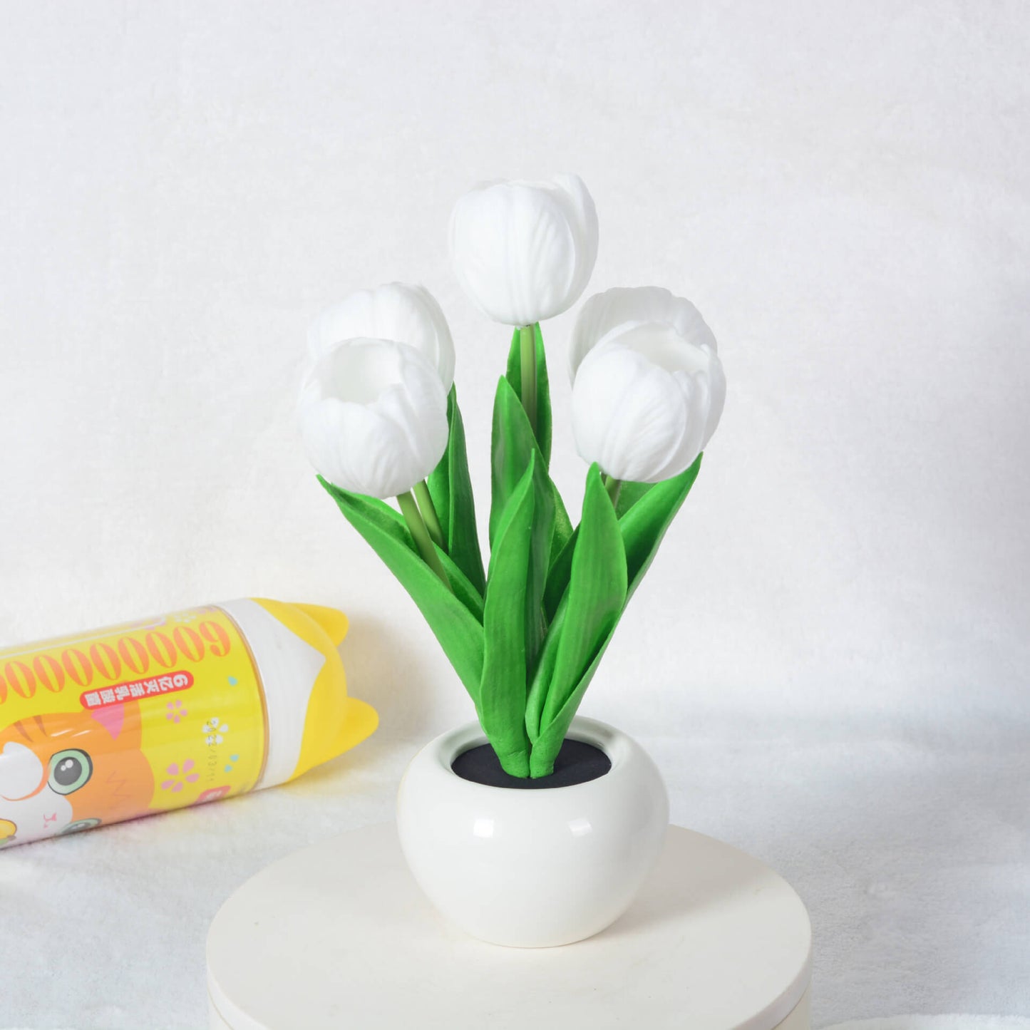 Moderne, kreative LED-Tischleuchte in Tulpen-Pfingstrosen-Optik
