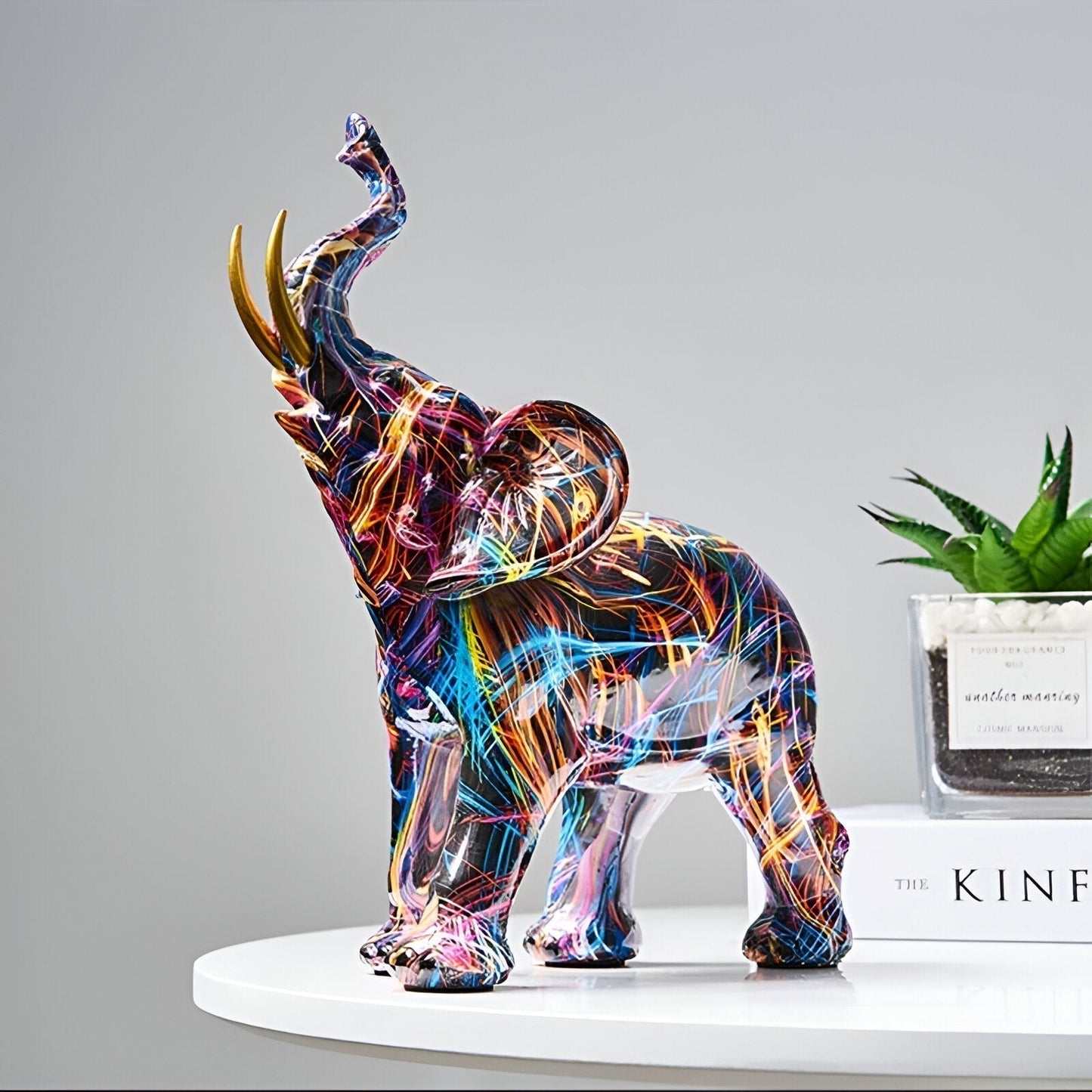 ColorPower Elefantenstatue – Dekorative Statue mit lebhaften Mustern