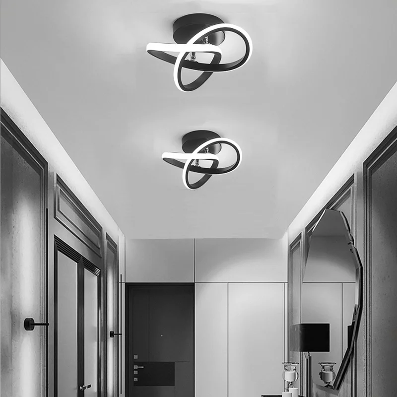 Deckenleuchte mit LED-Beleuchtung, schwarzem Metallrahmen