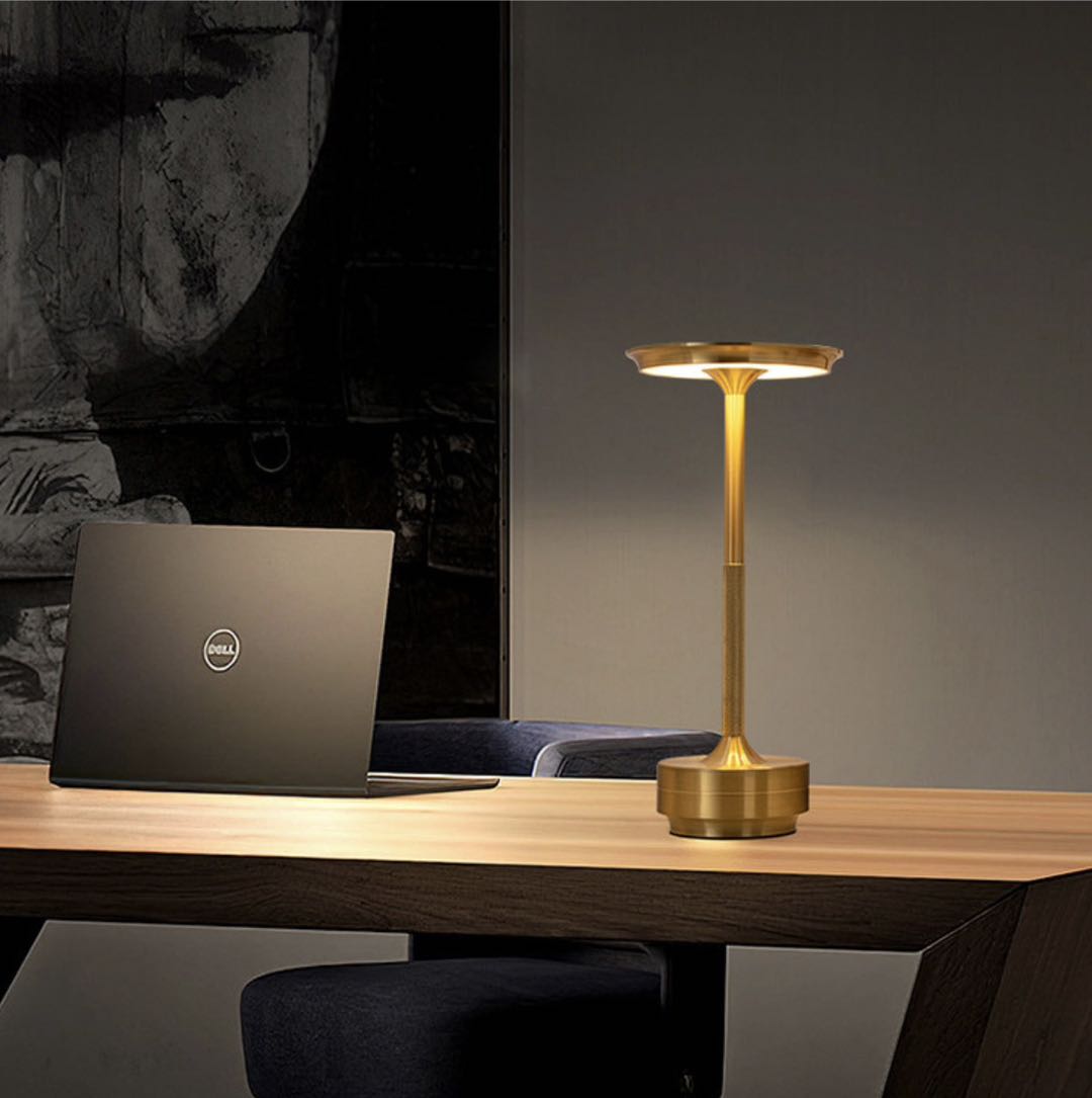ClarityGlow Luxus Edition | Kabellose LED Tischlampe | Brehn
