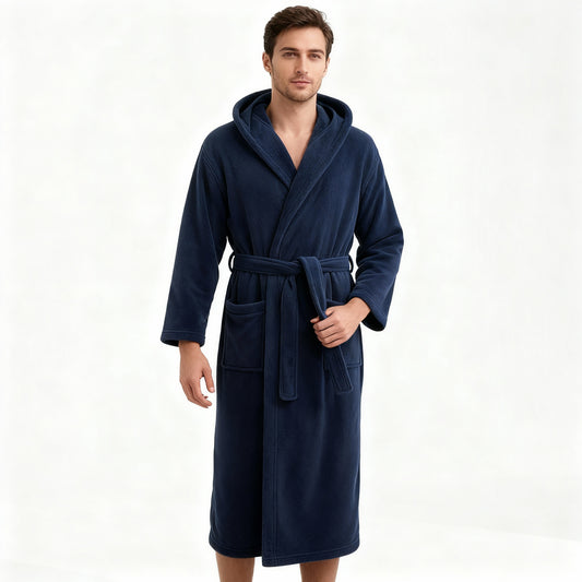 HoodedChill | Premium Herren-Bademantel mit Kapuze | High-Loft Fleece für maximale Wärmeisolation | Soft-Touch Finish | Ergonomische Passform & Langlebige Faserstruktur