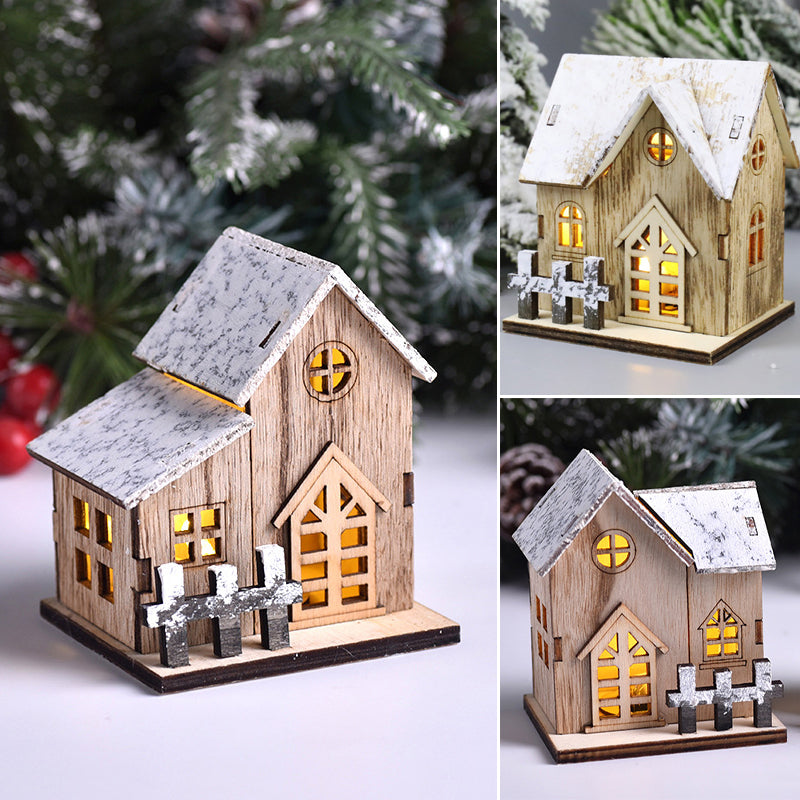 Brehn | Weihnachtlich beleuchtetes Haus