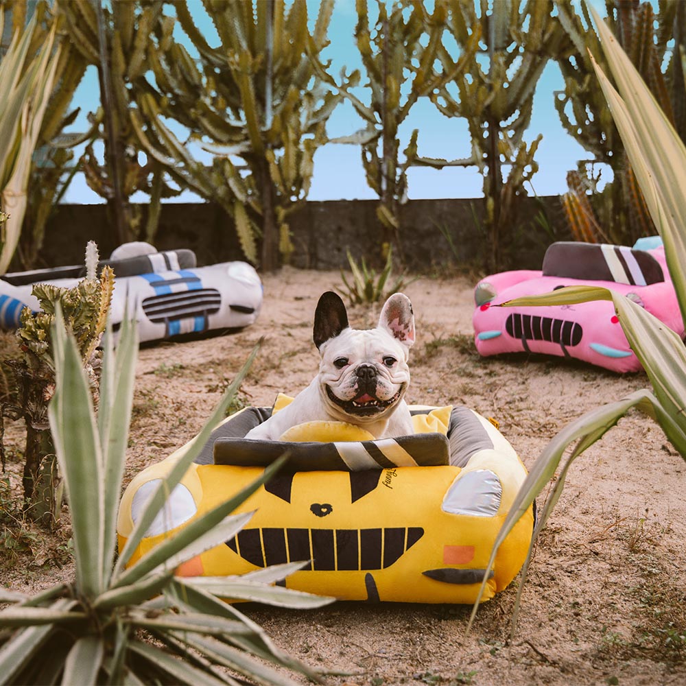 Brehn | FurElegance Klassisches Umwandelbares Rennauto-Bett | Luxuriöses Bolster-Hundebett für stilvollen Komfort und Unterstützung