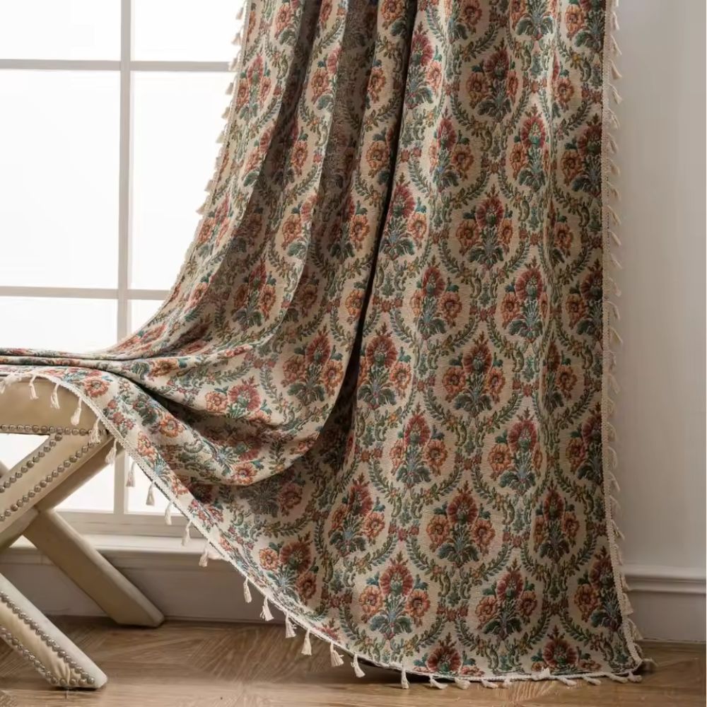 Brehn | Französischer Vintage-Blumenmuster-Teppichvorhang