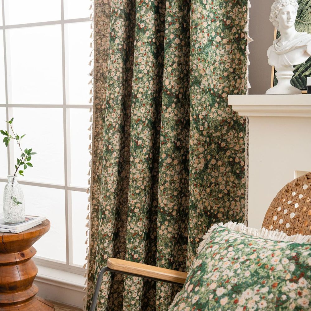 Brehn | Französischer Vintage-Blumenmuster-Teppichvorhang