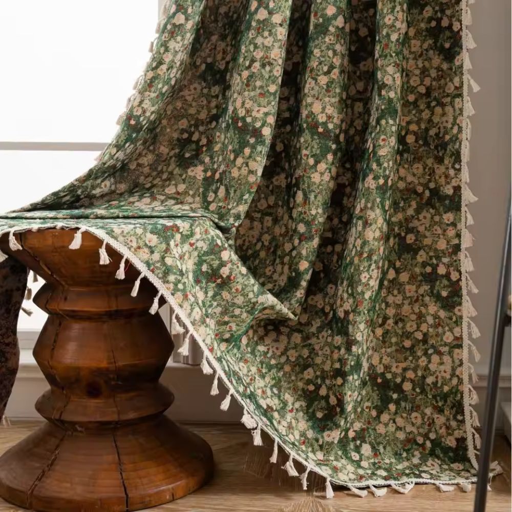 Brehn | Französischer Vintage-Blumenmuster-Teppichvorhang