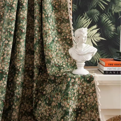 Brehn | Französischer Vintage-Blumenmuster-Teppichvorhang