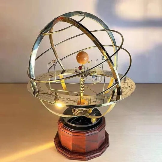 KosmosMaster Großes Planetarium – Handgefertigtes Modell des Sonnensystems mit 28 Monden und 9 Planeten | Brehn