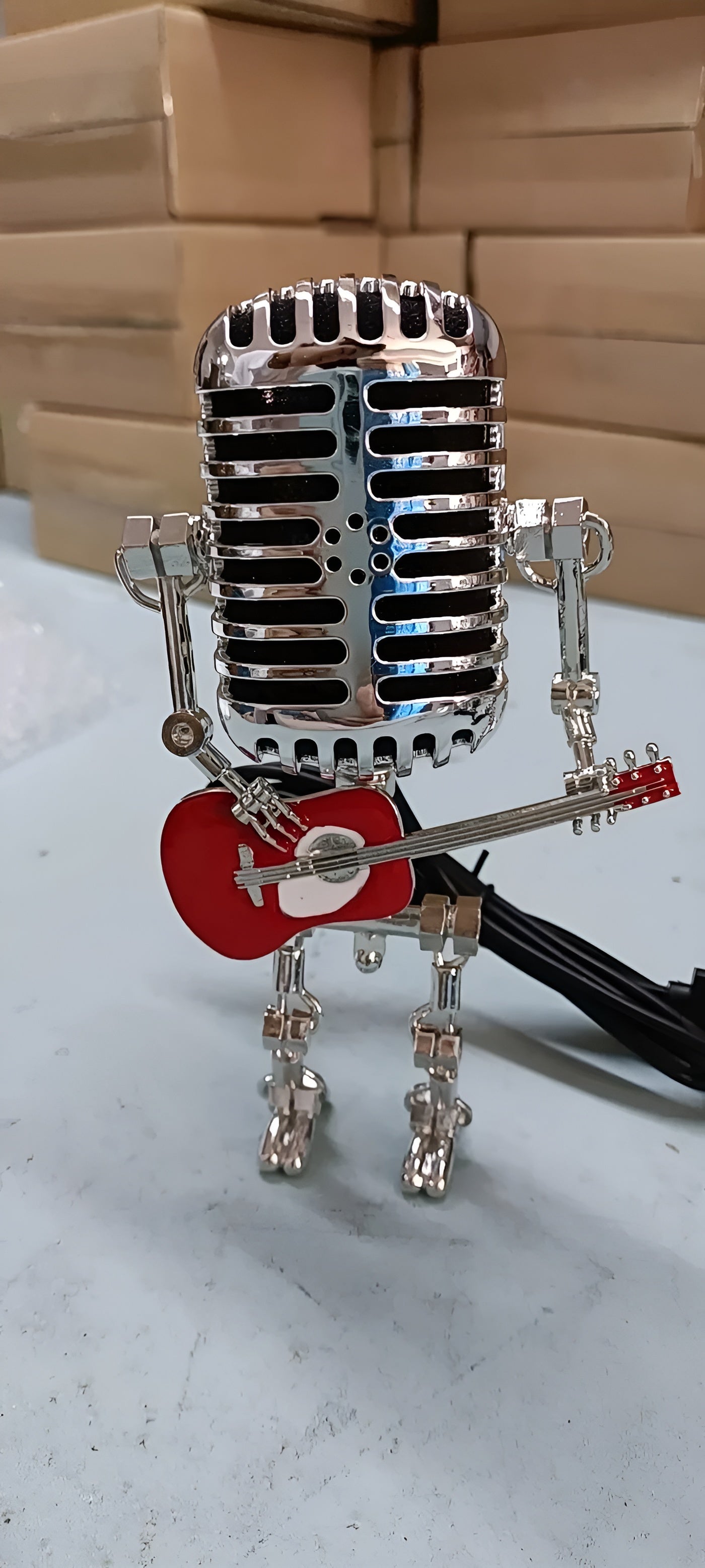 Robot Tischlampe mit Gitarre – LED-Deko im Vintage-Stil für den Schreibtisch | Brehn