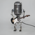 Roboterlampe mit Gitarre – LED-Deko im Vintage-Stil für den Schreibtisch