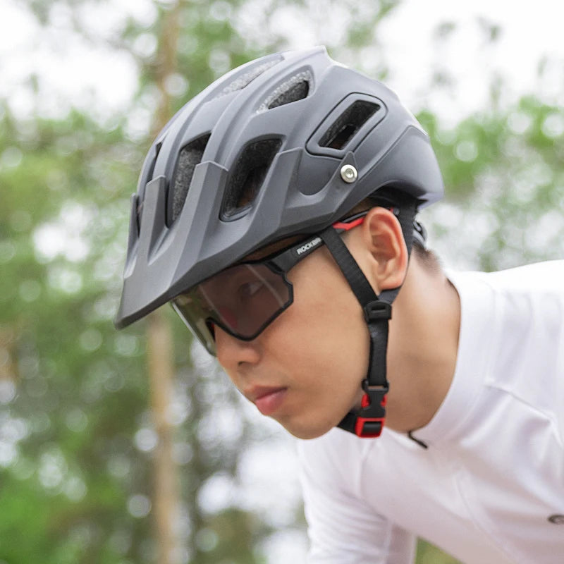 Fahrradbrille mit photochromen Gläsern | Brehn
