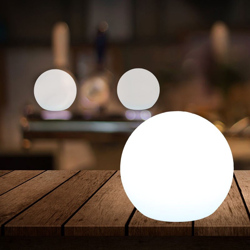 Moon Akku-LED-Tischleuchte für drinnen und draußen