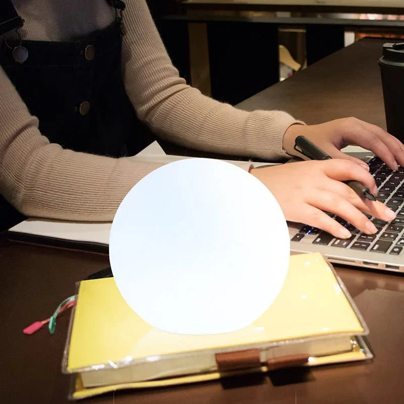 Brehn | AuraBall - Dynamische LED Lampe - Farbwechsel - Einzigartige Atmosphäre