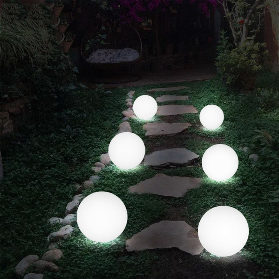 Mehrfarbige LED-Sphären-Gartenlampe mit Fernbedienung