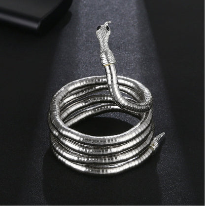 Schlangenkette – vielseitiges und trendiges Accessoire
