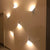 Minimalistische dreieckige LED-Wandleuchte | Modernes Design in ack/Weiß | Ideal für Wohnzimmer und Badezimmer