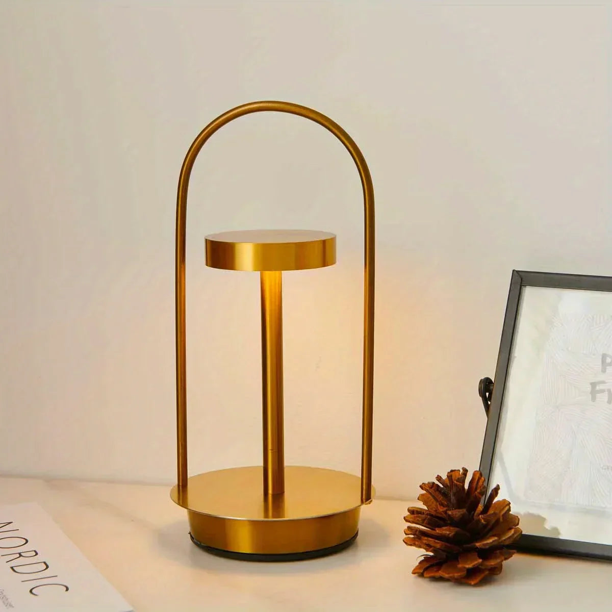 Brehn | Kabellose wiederaufladbare LumiLight Tischlampe - Elegante tragbare Tischlampe für eine verfeinerte Atmosphäre