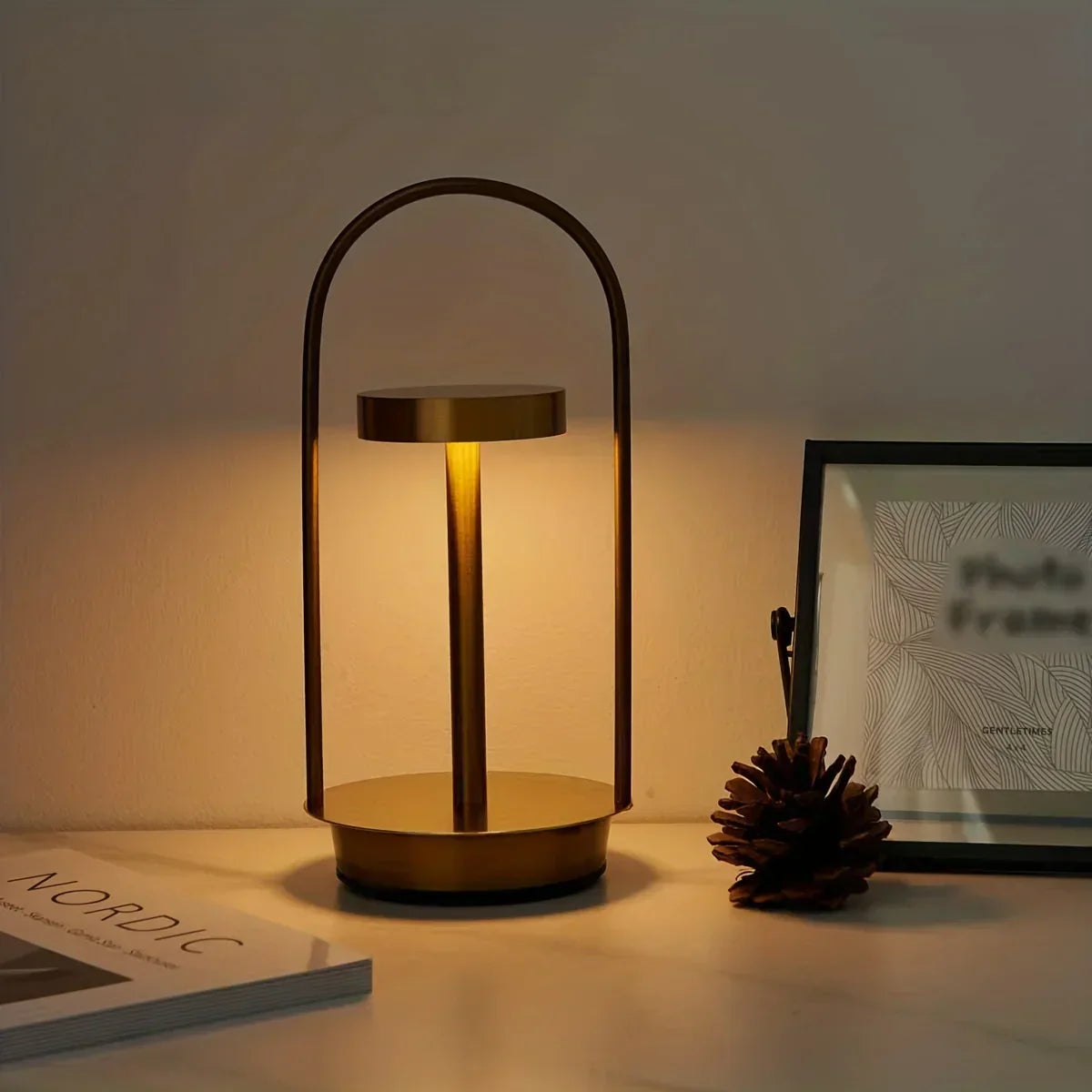 Brehn | Kabellose wiederaufladbare LumiLight Tischlampe - Elegante tragbare Tischlampe für eine verfeinerte Atmosphäre
