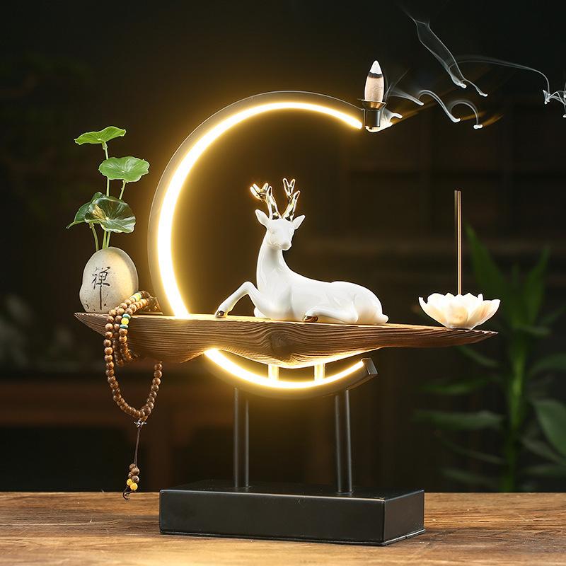 Brehn | Weißer Hirsch Räucherofen Lampe - SereneStag