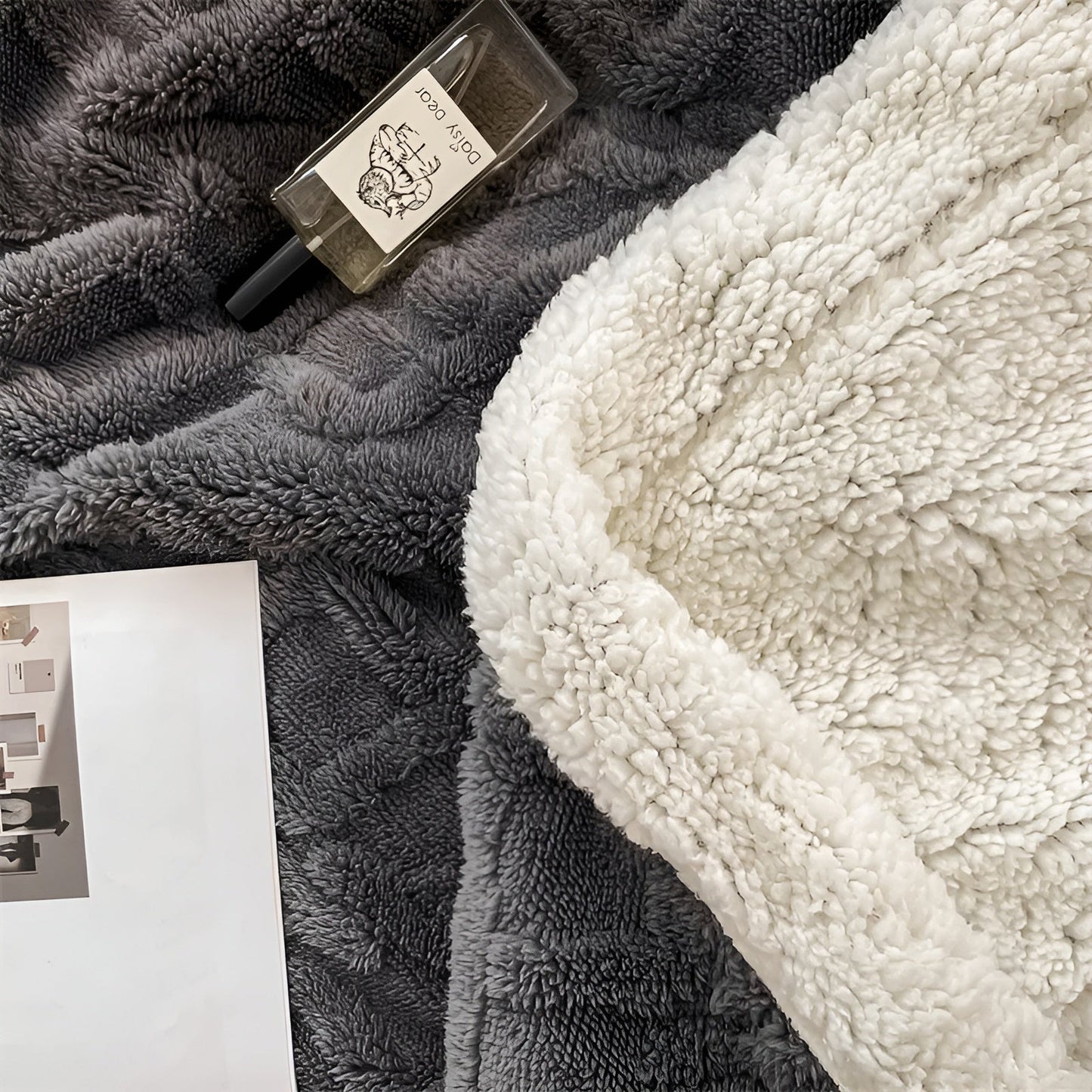 Cuddle - Doppelseitige Kuschelige  Fleecedecke für Nächtliche Wärme mit Stil