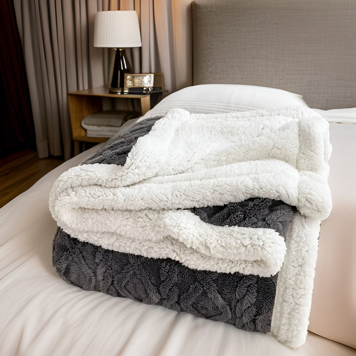 Cuddle - Doppelseitige Kuschelige  Fleecedecke für Nächtliche Wärme mit Stil