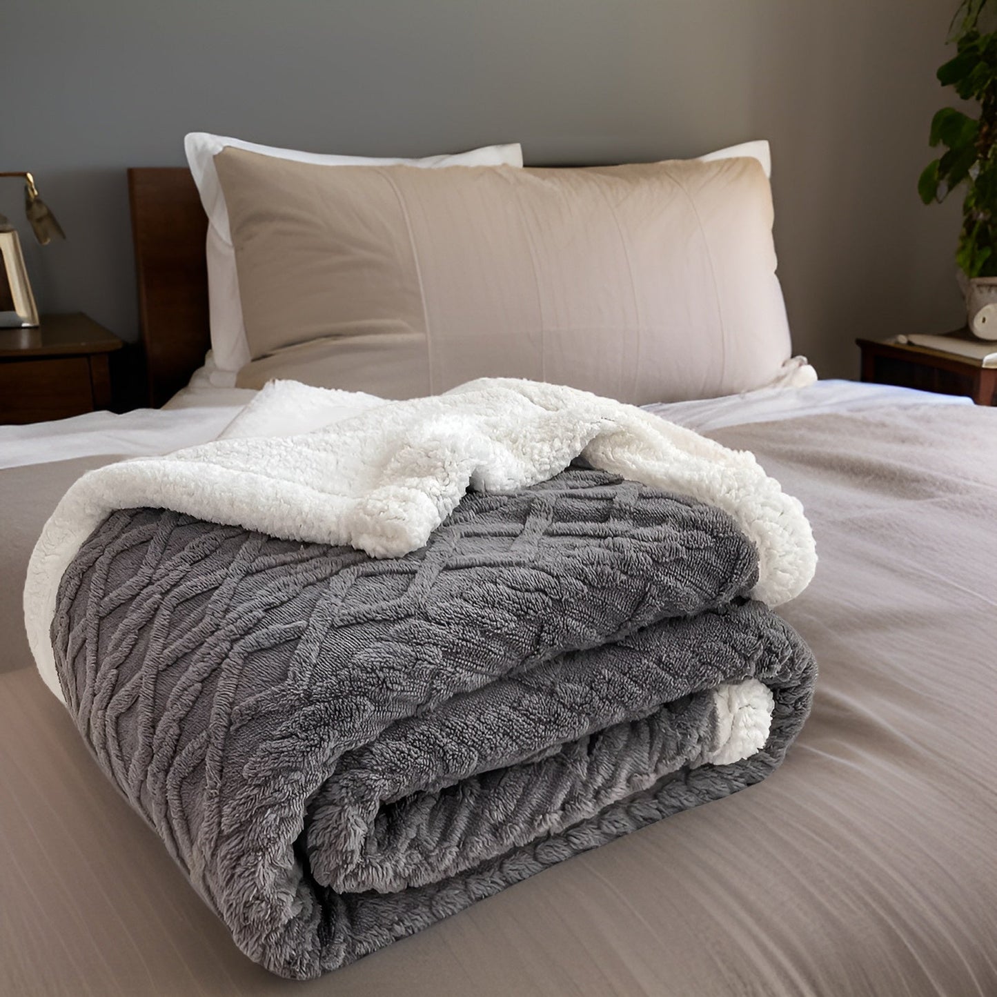 Cuddle - Doppelseitige Kuschelige  Fleecedecke für Nächtliche Wärme mit Stil