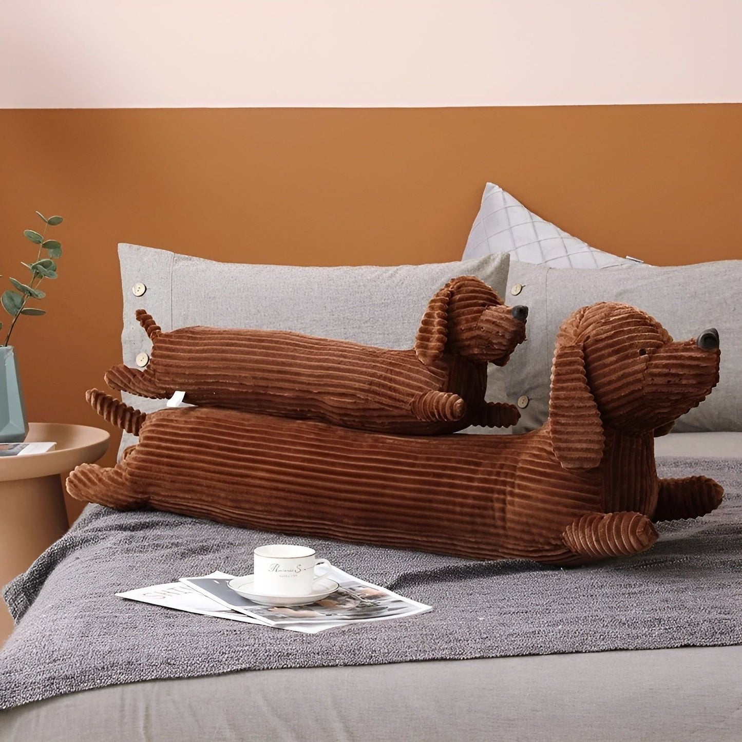 SnuggleHound Kissen – Ergonomisches Dackel-Plüschkissen