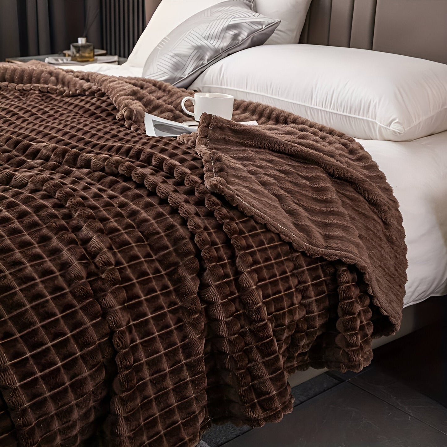 Brehn | EliteWave Plaid - Ultrafluffy strukturierte korallfarbene Fleece-Decke