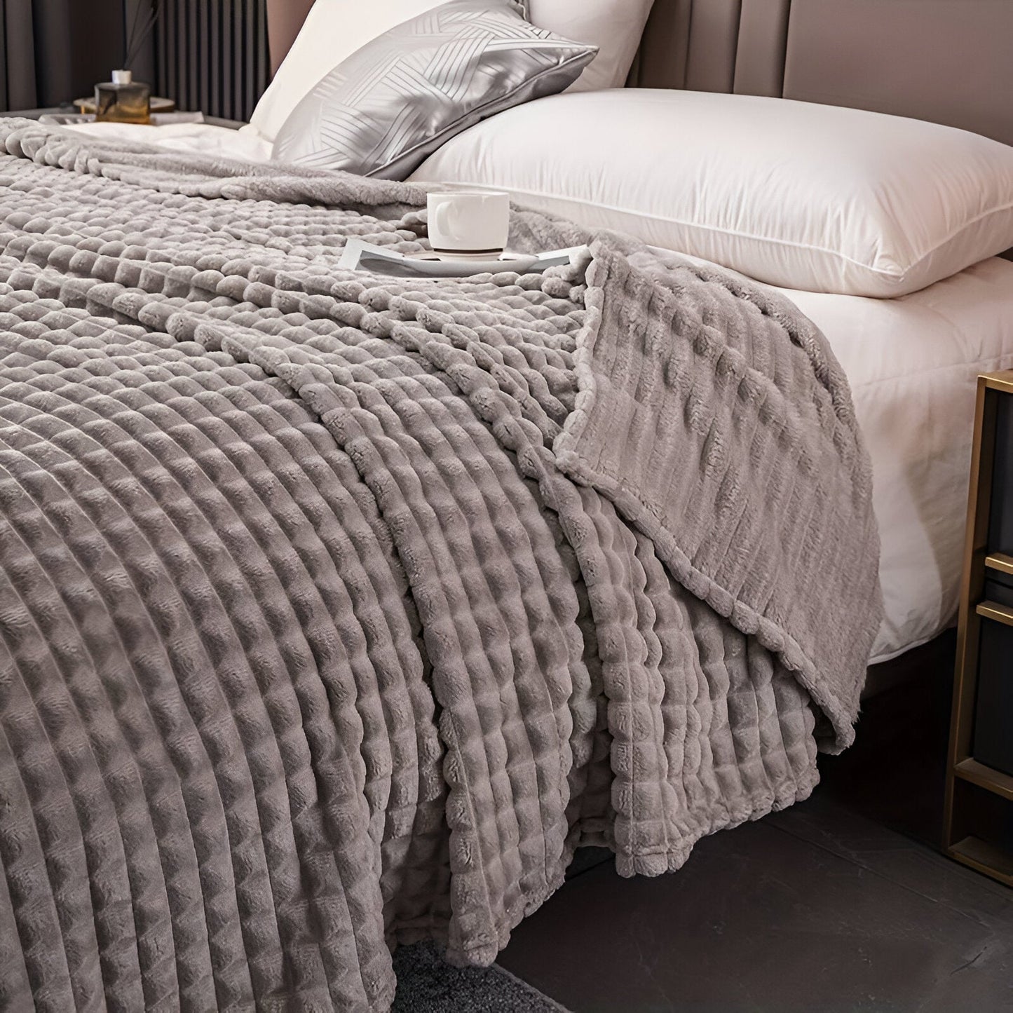 Brehn | EliteWave Plaid - Ultrafluffy strukturierte korallfarbene Fleece-Decke