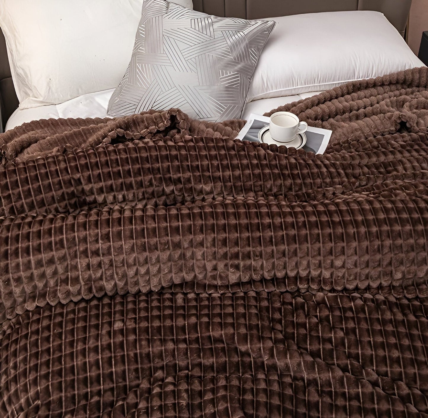 Brehn | EliteWave Plaid - Ultrafluffy strukturierte korallfarbene Fleece-Decke