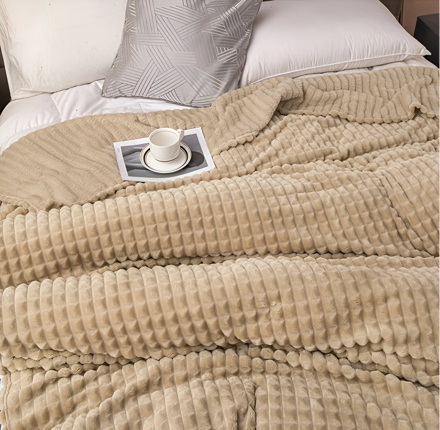 Brehn | EliteWave Plaid - Ultrafluffy strukturierte korallfarbene Fleece-Decke