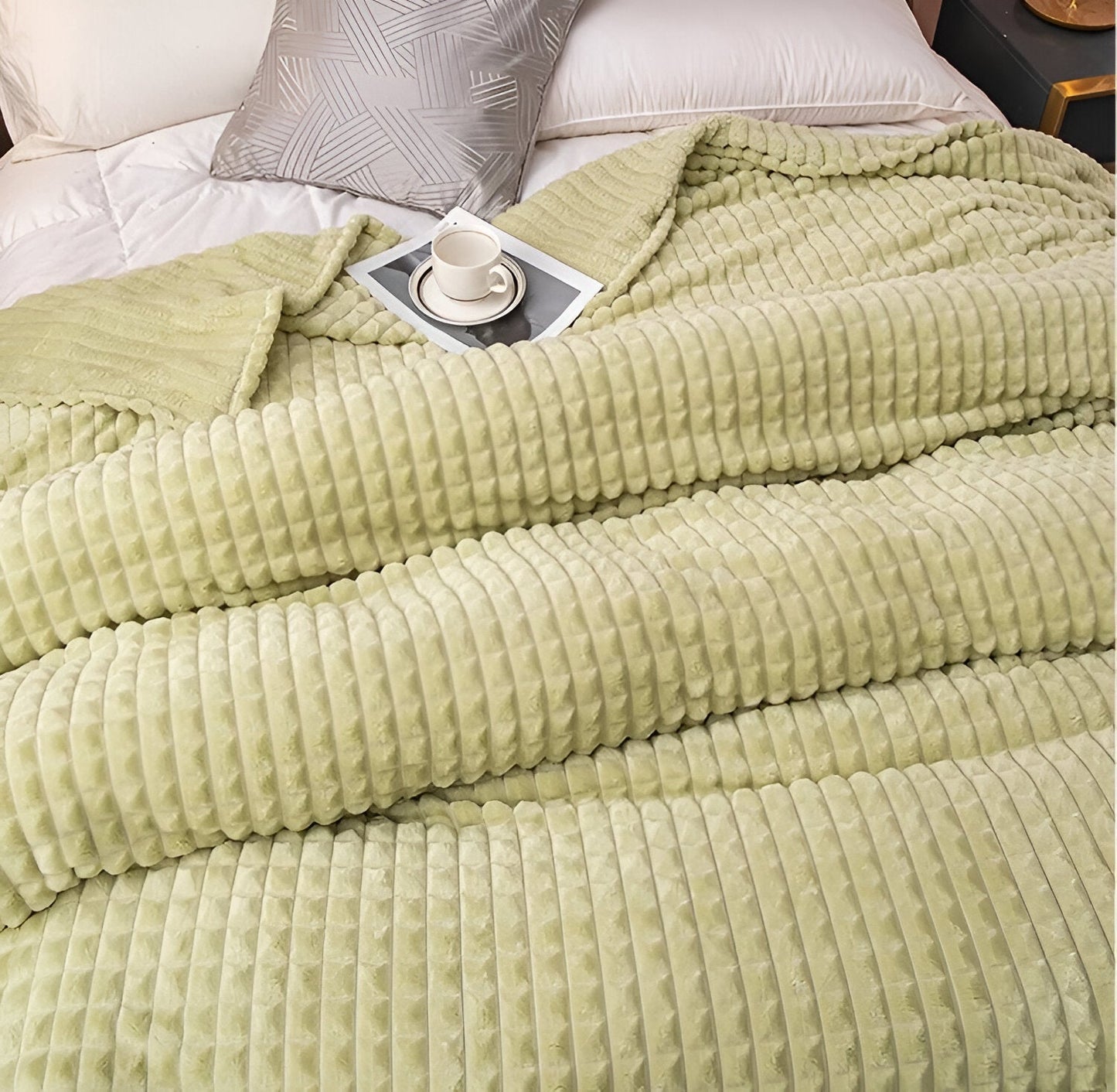 Brehn | EliteWave Plaid - Ultrafluffy strukturierte korallfarbene Fleece-Decke