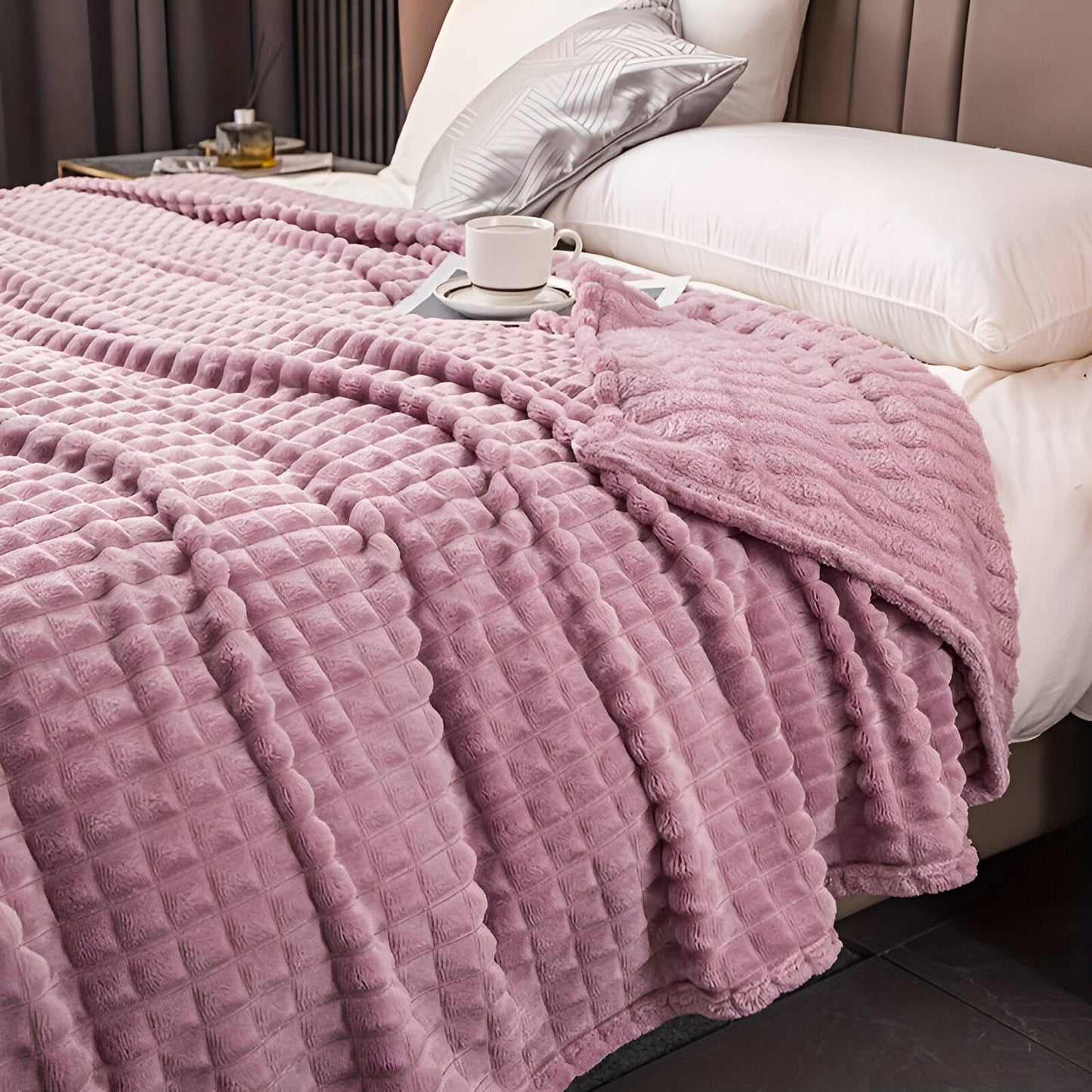 Brehn | EliteWave Plaid - Ultrafluffy strukturierte korallfarbene Fleece-Decke