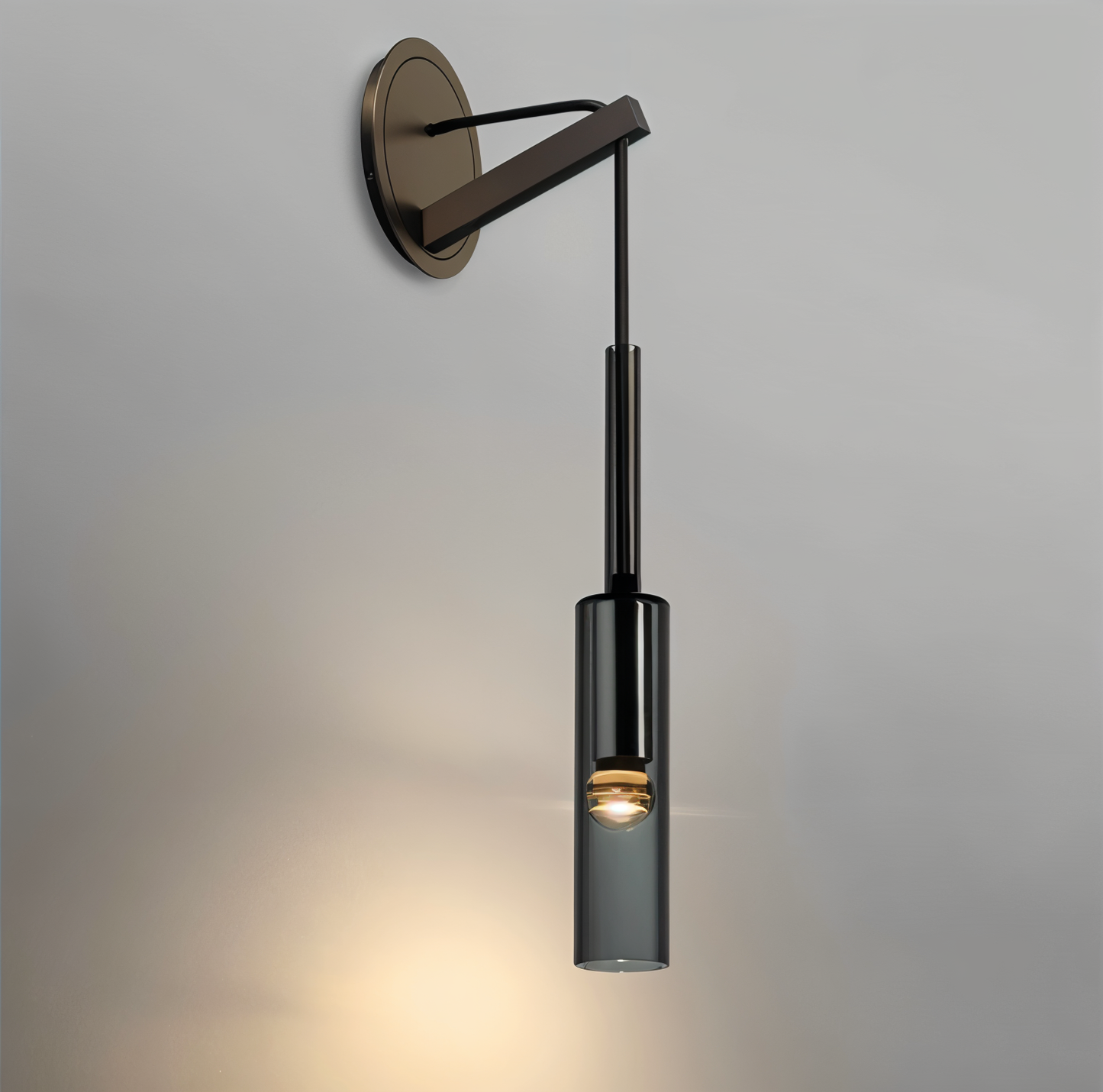 Minimalistische Wandleuchte mit Rauchglas – Orvane | Brehn