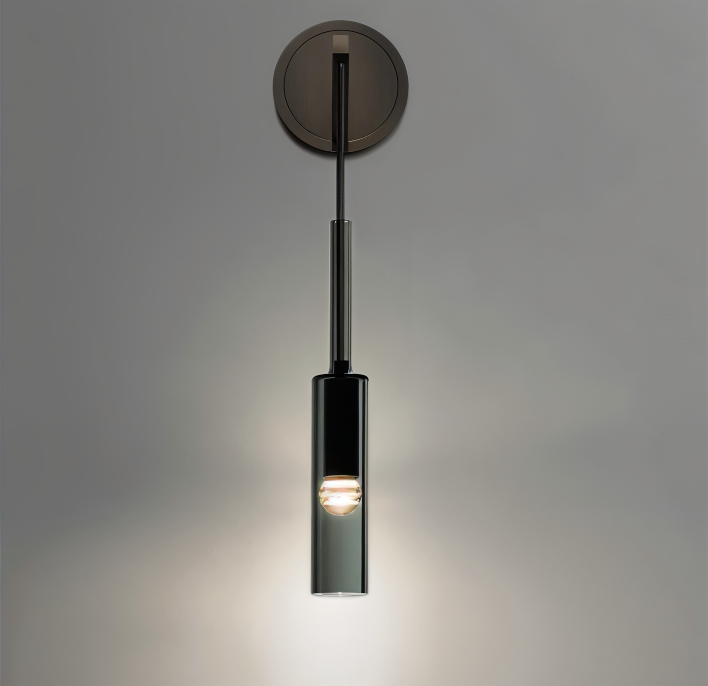 Minimalistische Wandleuchte mit Rauchglas – Orvane | Brehn