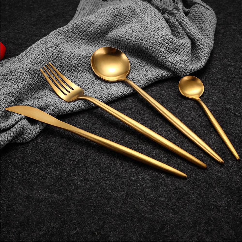 Arya Gold Besteckset – Elegante Schlichtheit in Gold | Brehn