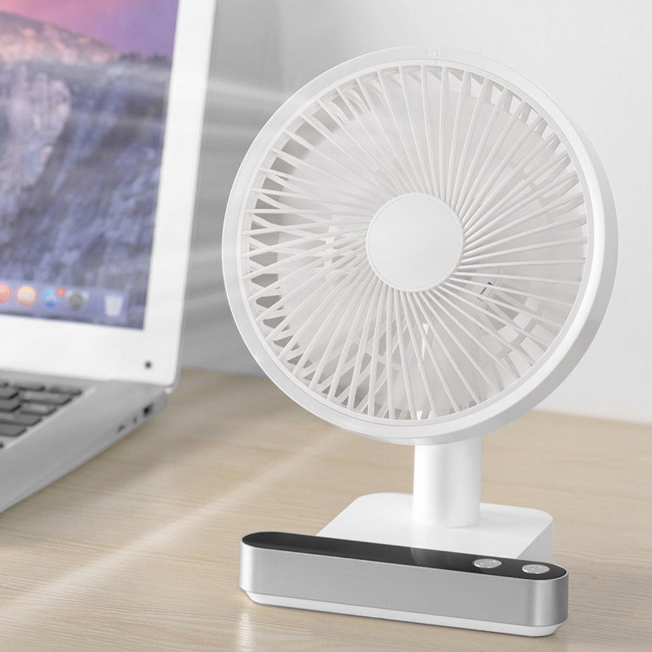 F702 Automatischer schüttelnder Desktop-Elektroventilator mit LED-Anzeige | Brehn