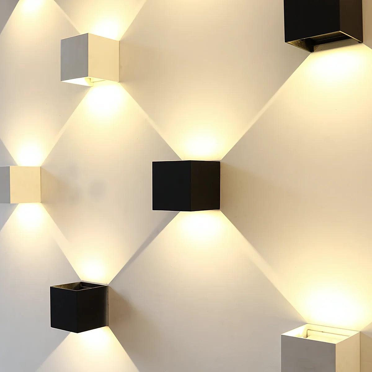 Brehn | LuxeLumen Wasserdichte Wandlampe | Verstellbarer Strahlwinkel für optimale Beleuchtung