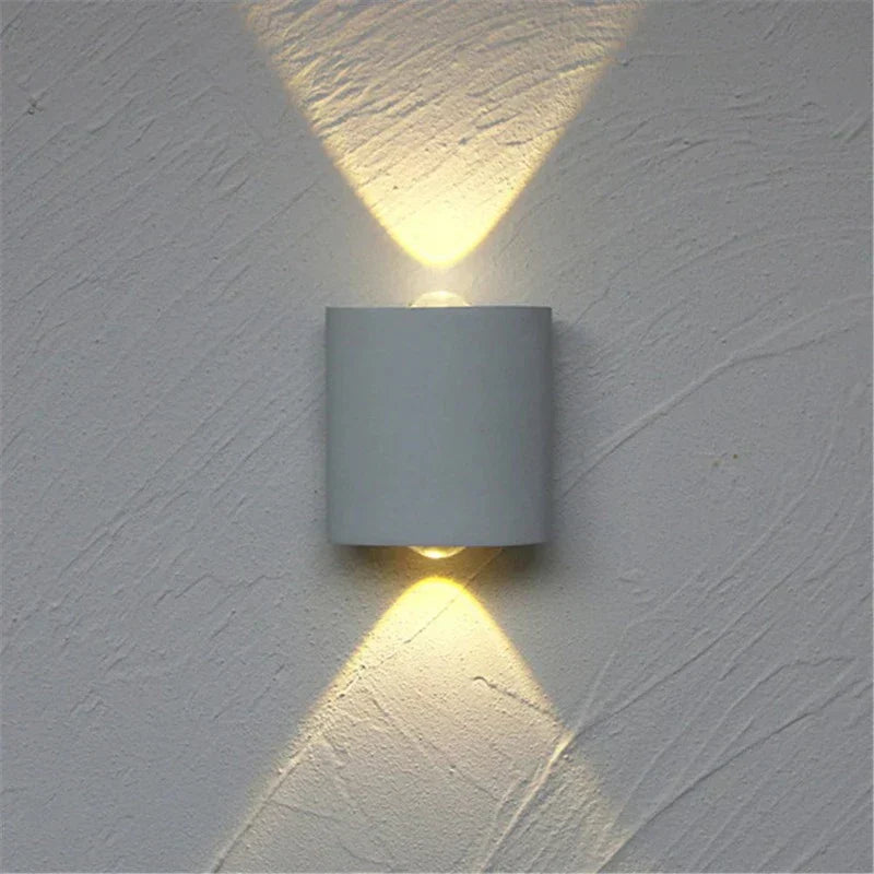 Brehn | Wasserdichte Wandlampe für den Außenbereich