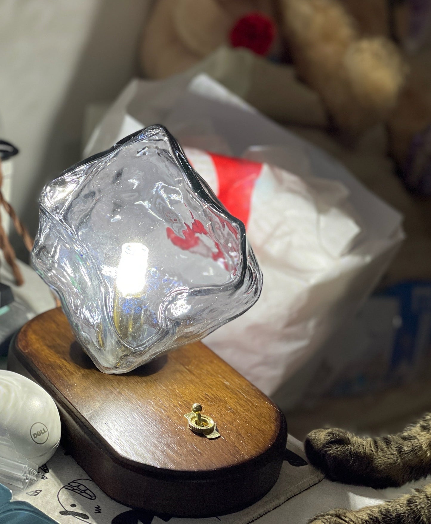 Brehn | GlowCraft Tischlampe - Elegante kabellose Tischlampe mit Bewegungssensor
