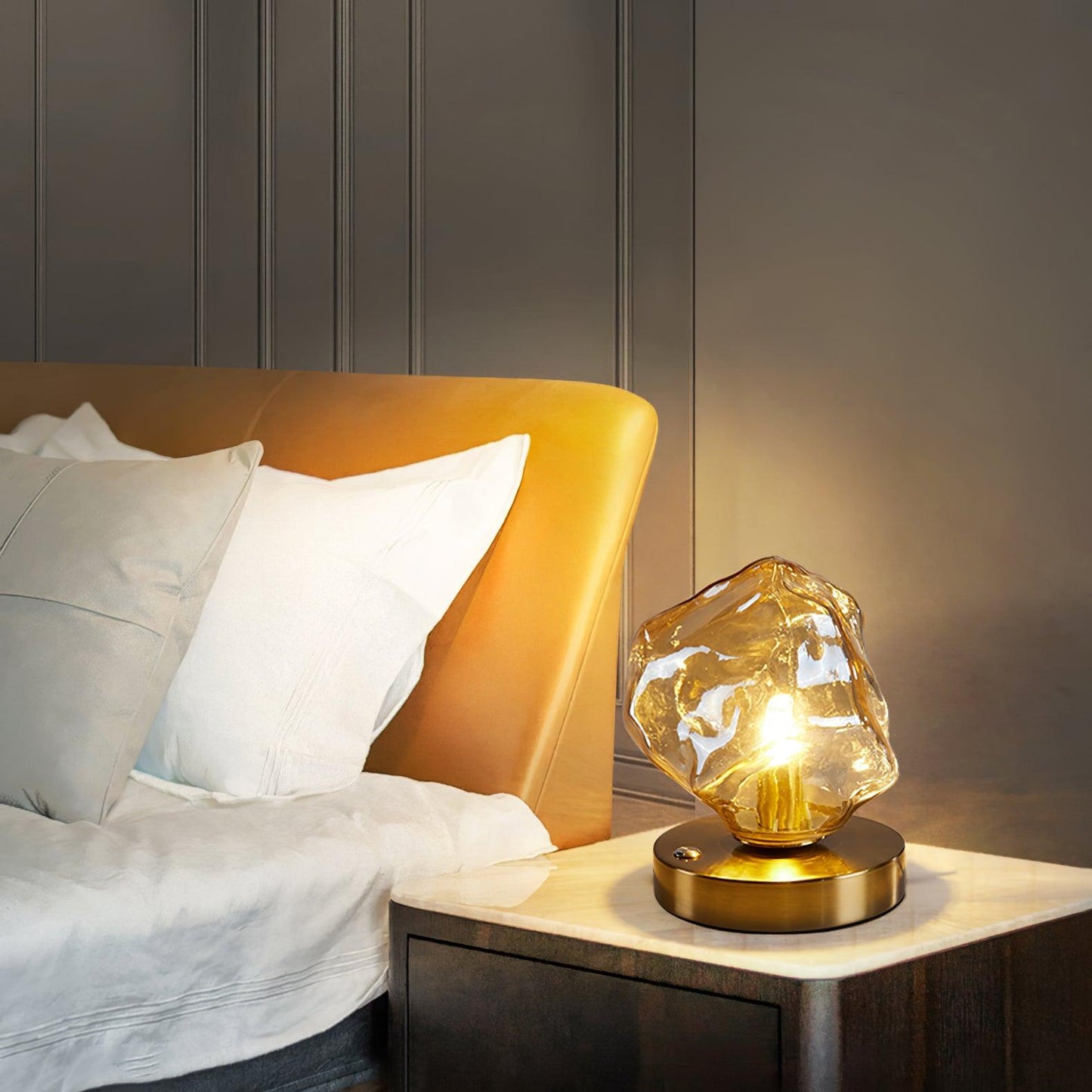 Brehn | GlowCraft Tischlampe - Elegante kabellose Tischlampe mit Bewegungssensor