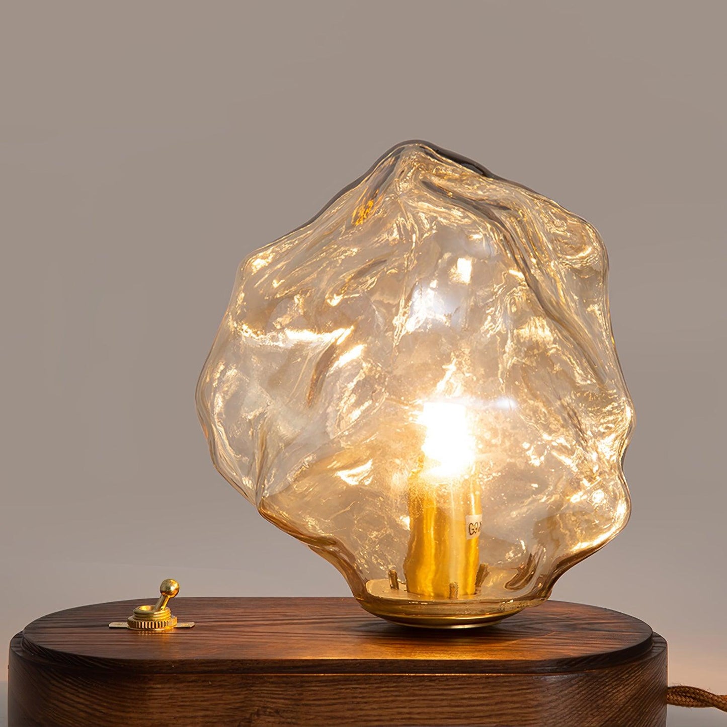 Brehn | GlowCraft Tischlampe - Elegante kabellose Tischlampe mit Bewegungssensor