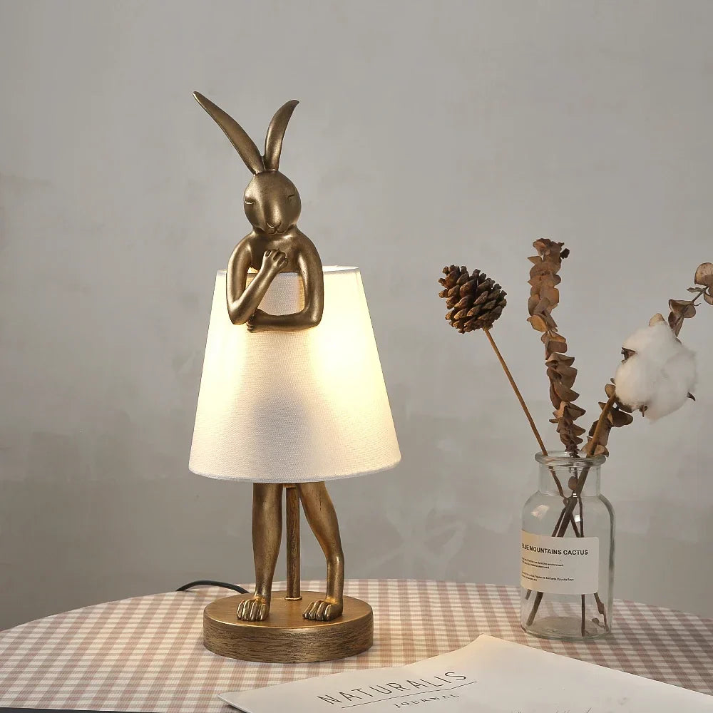 Rabbit Tischlampe – Dimmbares LED-Nachtlicht im modernen Design für das Kinderzimmer & Wohnzimmer | Brehn